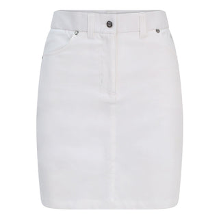Traditional style lightweight White Skort made in a four-way stretch polyester fabric. The skort has a small slit at the back, two front pockets and a zipper with button fastening. The buttons are etched with the Pure Golf logo, which also features on the two back pockets in very subtle stitching for an overall stylish effect. They come with matching attached undershorts.