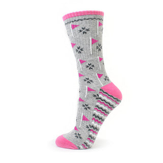 Ladies Grey and Pink Golf Crew Sock has a trendy golf flag design with lurex stripe detailing on the sole. Made from a soft, stretchy cotton blend fabric allowing breathability, with a cushioned sole, compression fit and Rib cuff for a snug fit. They are suited to UK sizes between 4 and 7. 85% Cotton, 13% Polyester, 2% Elastane.